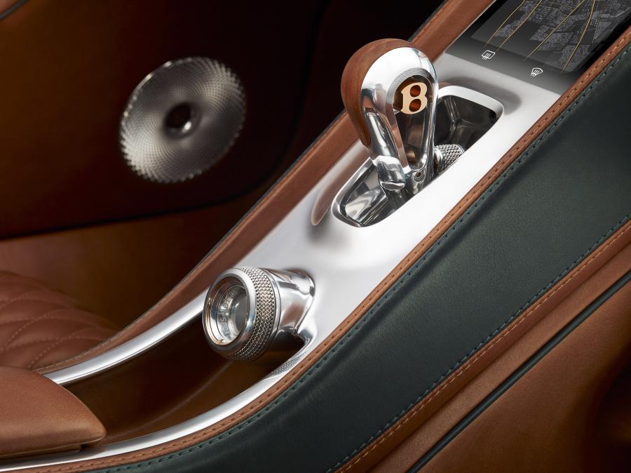  Bentley EXP 10 Speed 6 2015 года  (фото 13 из 16)